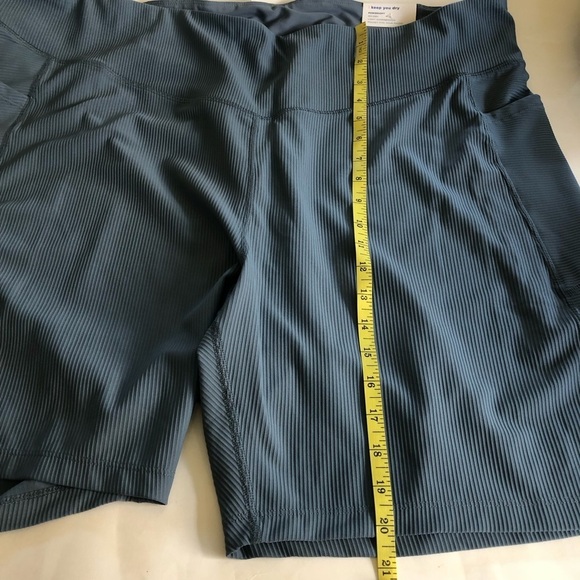 Old Navy High-Waisted PowerSoft Ribbed Compression Biker Shorts 8’inseam Size 4X - Picture 12 of 15